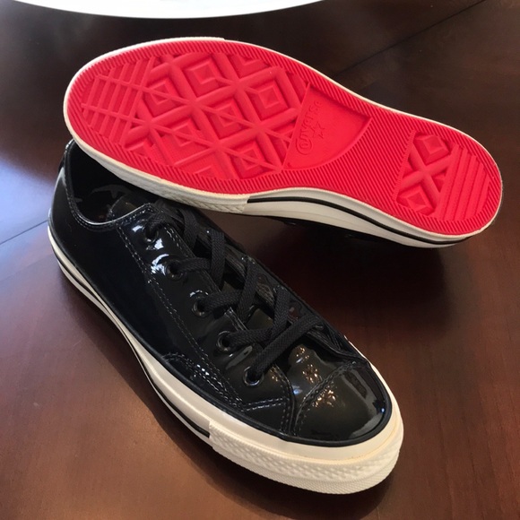 converse with red bottoms